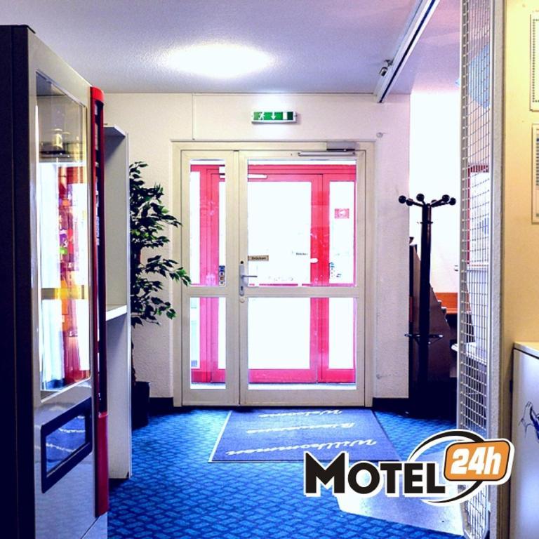 פרכן Motel 24H Koeln מראה חיצוני תמונה